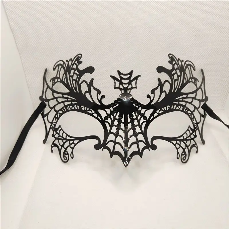 Black Venetian Mask - Image 13