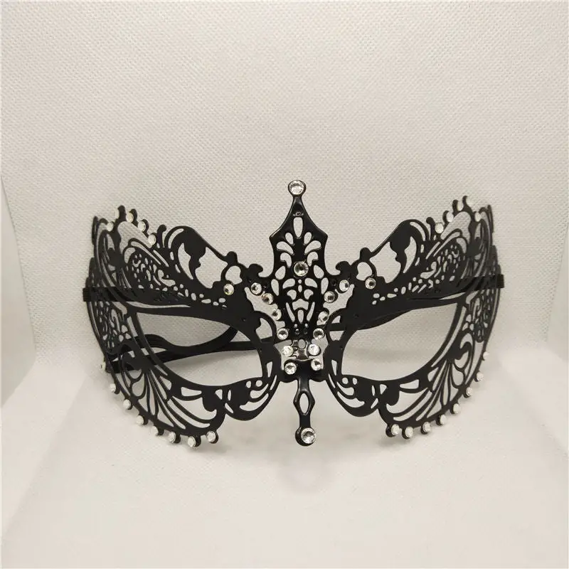 Black Venetian Mask - Image 8