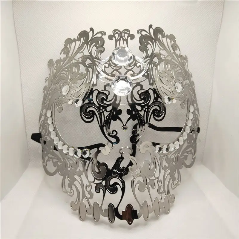 Black Venetian Mask - Image 9
