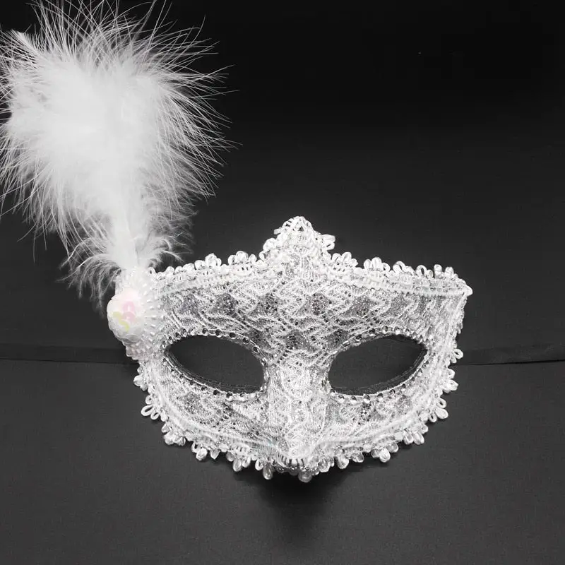 Feathered Masquerade Mask - Image 2
