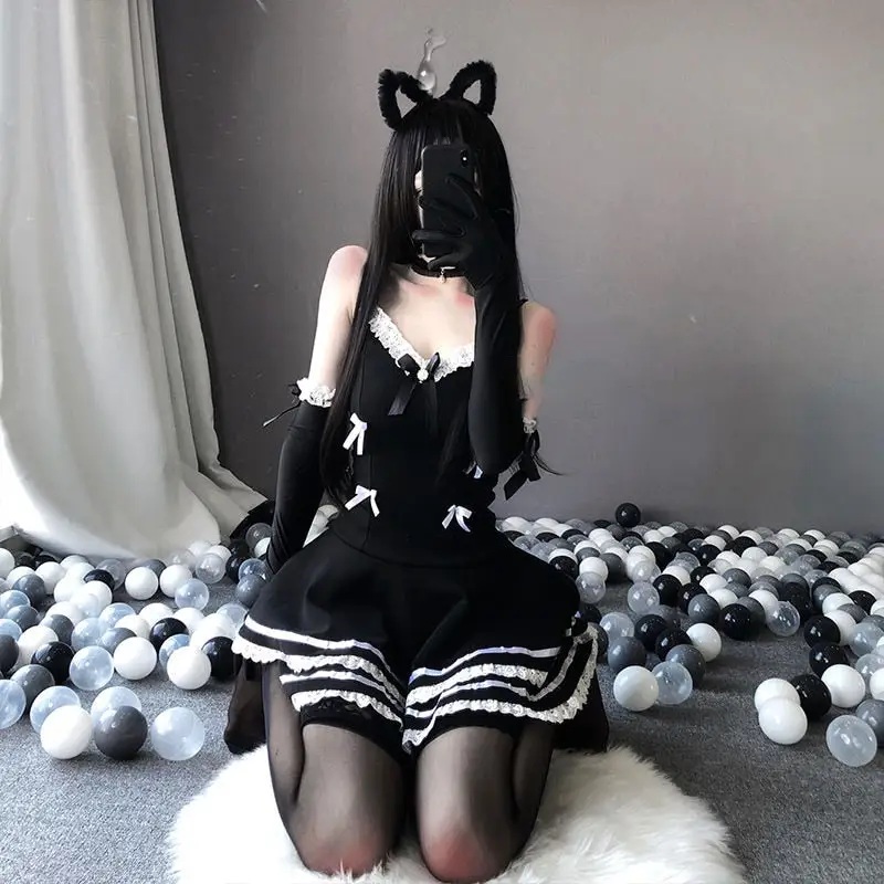 Halloween Maid Costume - Image 2