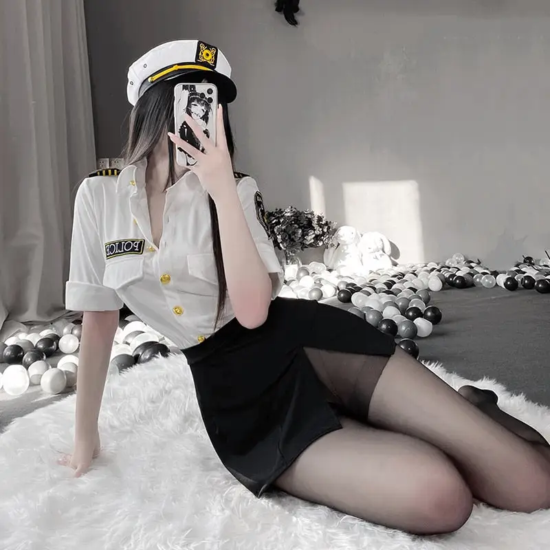 Hot Lady Cops - Image 3