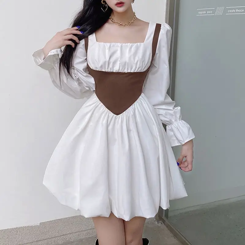 Renaissance Sexy Costume - Image 7