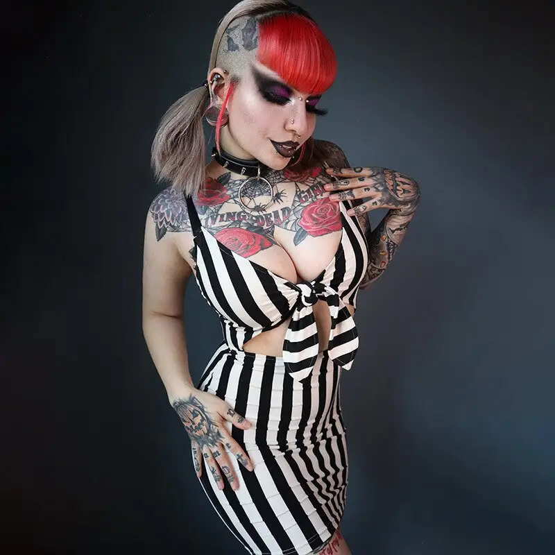 Sexy Beetlejuice Costume - Image 4