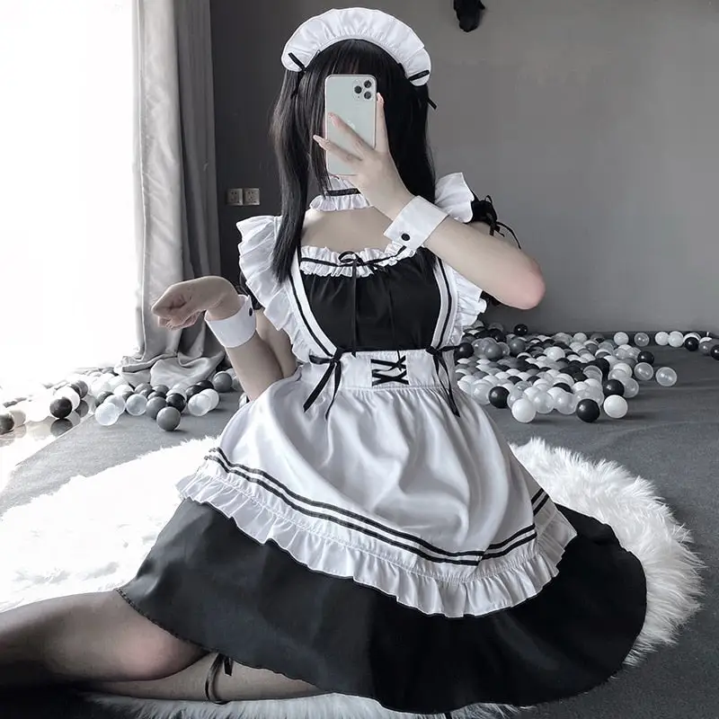 Sexy French Maid - Image 6