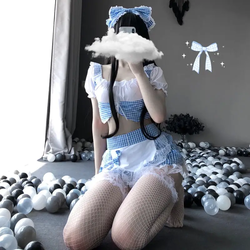 Sexy Maid Cosplay - Image 2