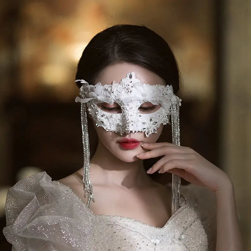 Sexy Masquerade - Image 2