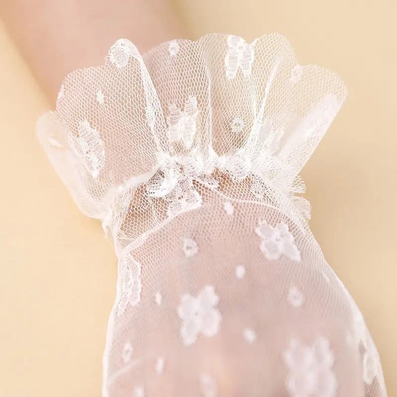 Short Victorian Gloves - Image 12